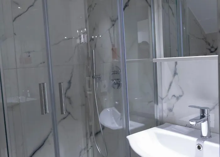 Antoine Pensión Bari